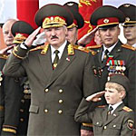 Лукашенко отменил парад Победы